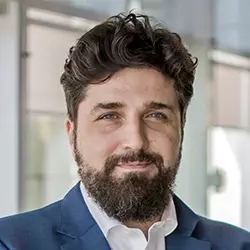 Uri Martinich - Agencia ROI, SEO y Posicionamiento Web en Chile